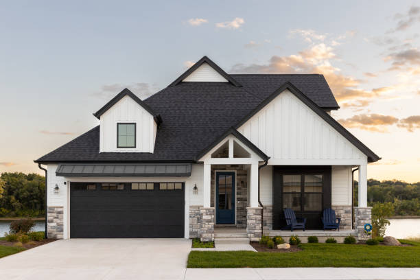Best Roof Maintenance  in Lowell, MI